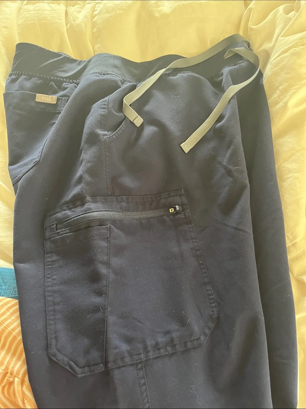 Figs Navy Women's Drawstring Cargo pants - Picture 6 of 6